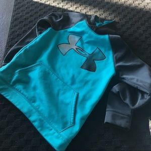 Youth L Under Armour hoodie